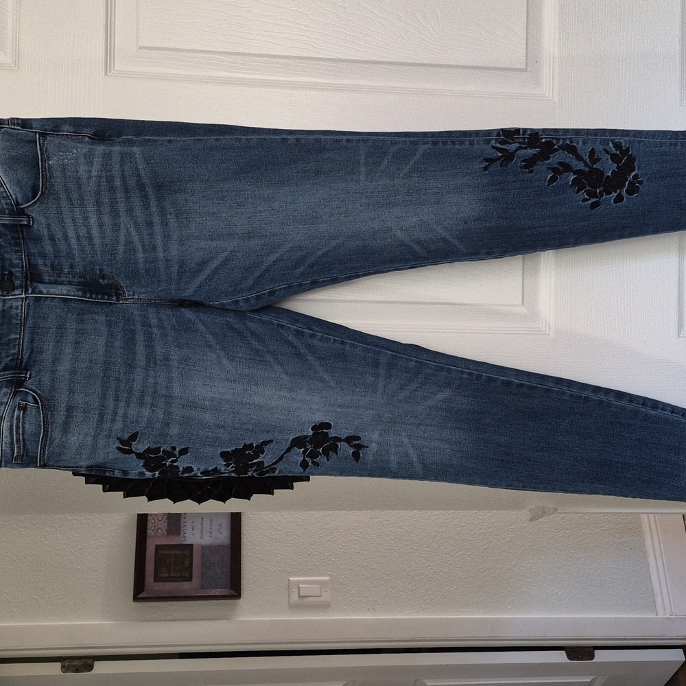 WHBM The Skinny Ankle Embroidered Embelished Midrise Jeans Size 10